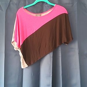 Medium black/gray/pink diagonal cut crop top